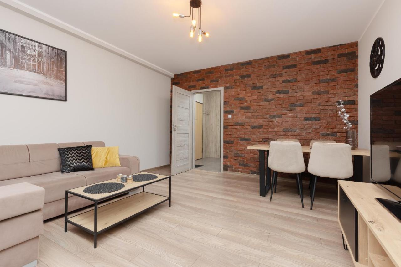 Modern One Bedroom Apartment With Parking In Lodz By Renters Prestige エクステリア 写真